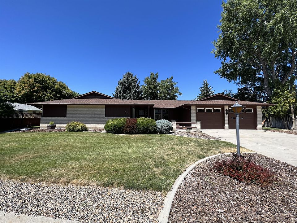 1st image of 3920 N Kilarney Dr