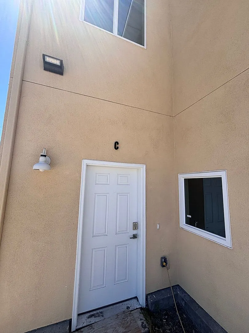 Newly Renovated Apartments | Pet Friendly | Gated Parking — Photo 2