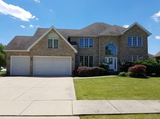 1813 Russell Dr, Lisle, IL 60532