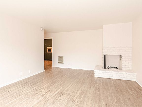 2nd image of 2173 Pacific Ave #102