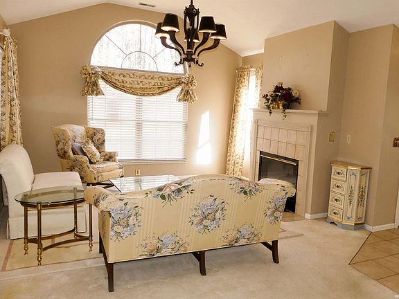 3rd image of 8305 River Park Way