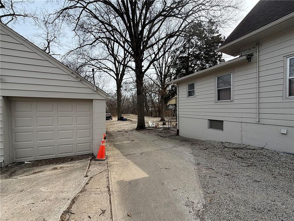 2nd image of 1711 N 36th St