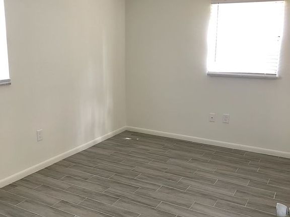 5th image of 722 S Ingraham Ave #716ING