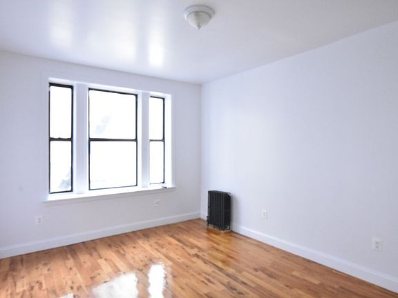 2nd image of 46 Fort Washington Ave APT 42