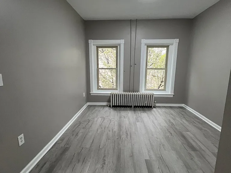 43 N 9th St #2 — Photo 4