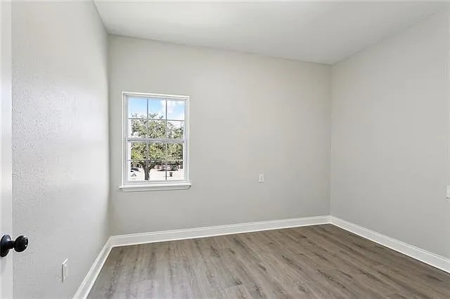 2 bed, 1.0 bath, 1600 sqft, $1,500 — Photo 3