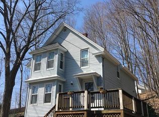 24 Linwood St, Haverhill, MA 01830