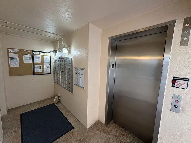200 The Esplanade N #B3 — Photo 18
