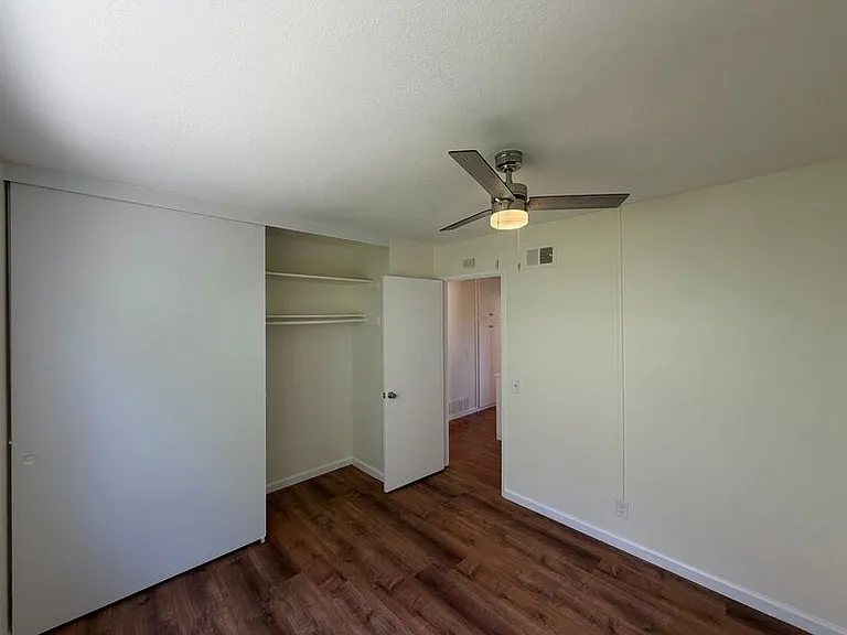 6645 Amberly St — Photo 13