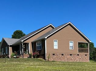 131 Fredonia Farm Rd, Dunlap, TN 37327