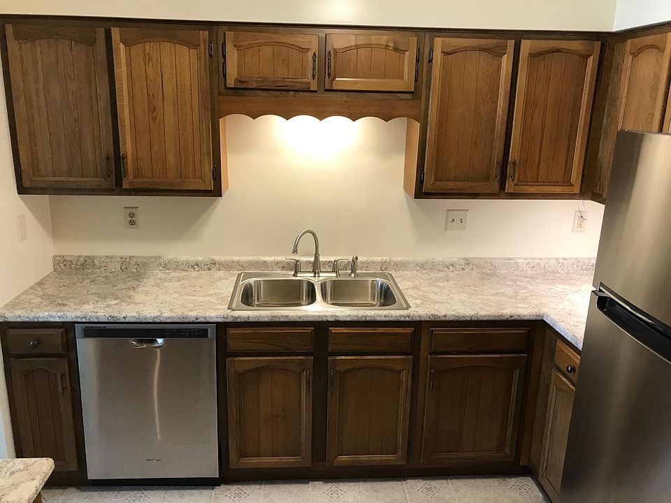 Kitchen - brand new appliances