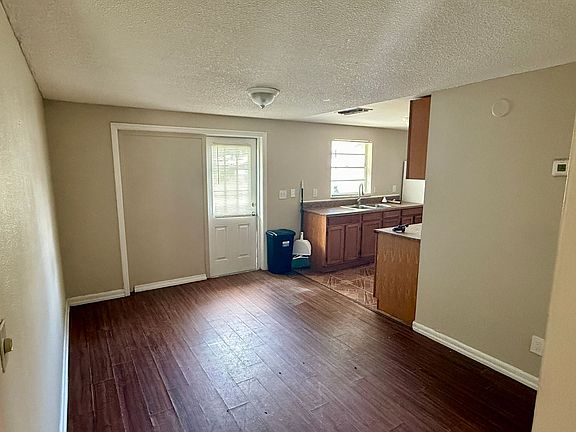 4th image of 3509 Danny Bryan Blvd