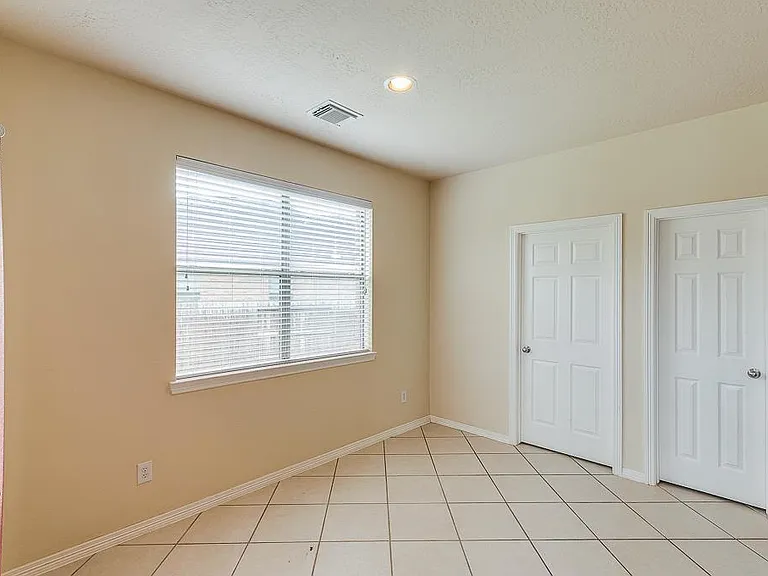 5007 Jade Cove Ct — Photo 13