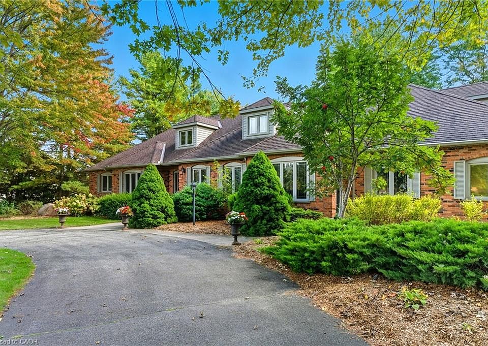 1st image of 55 Bridle Path