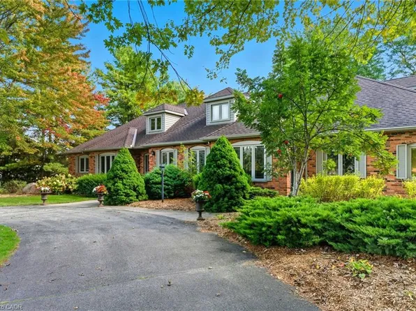 55 Bridle Path, Puslinch, ON N0B 2J0