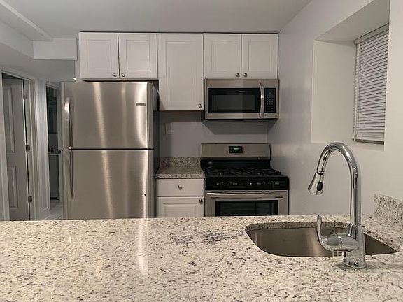 3rd image of 1225 S Saint Louis Ave #0