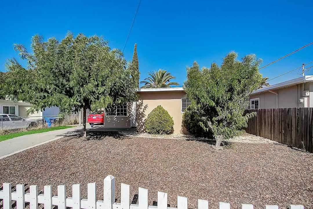 22 Wharf Dr photo 1