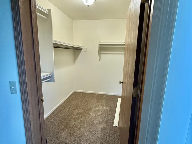 Country Village Apartments — Photo 20