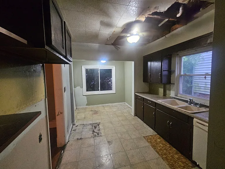 516 E Hudson St — Photo 6