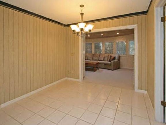 4th image of 201 Pine Cone Ln