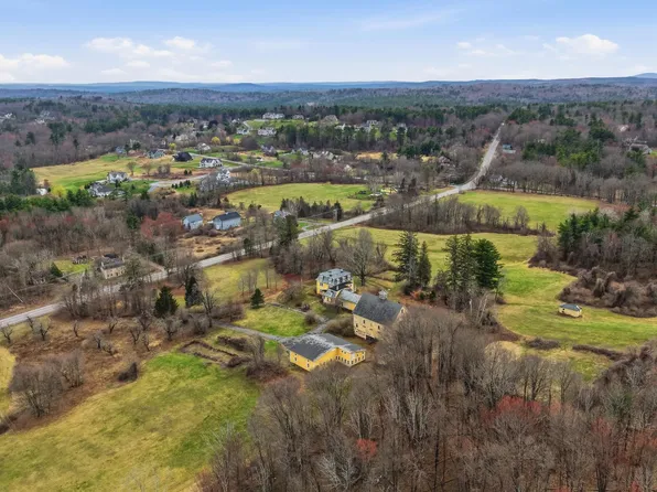 117 New Boston Road, Bedford, NH 03110