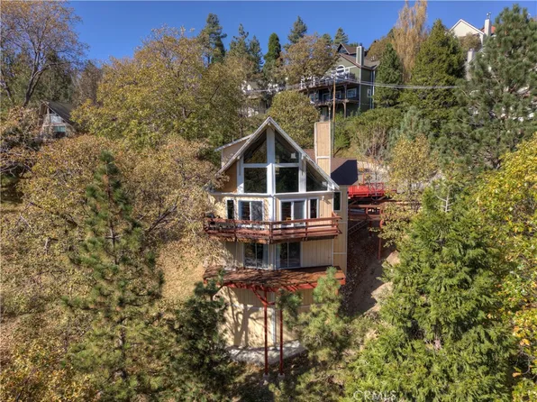 27721 Saint Bernard Ln, Lake Arrowhead, CA 92352