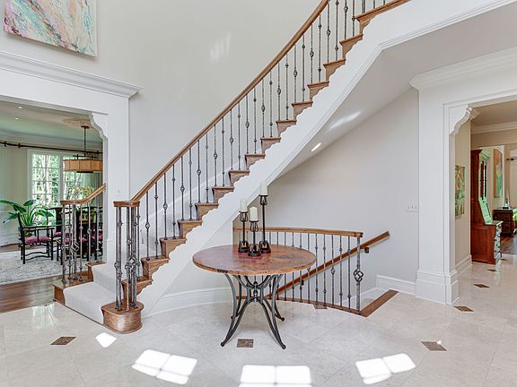 5th image of 1205 Daviswood Dr