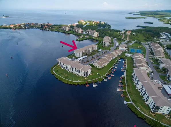 8211 Brent St APT 843, Port Richey, FL 34668