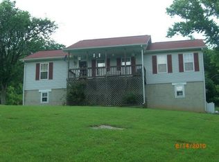 15963 Dennys Ln, Buffalo Valley, TN 38548
