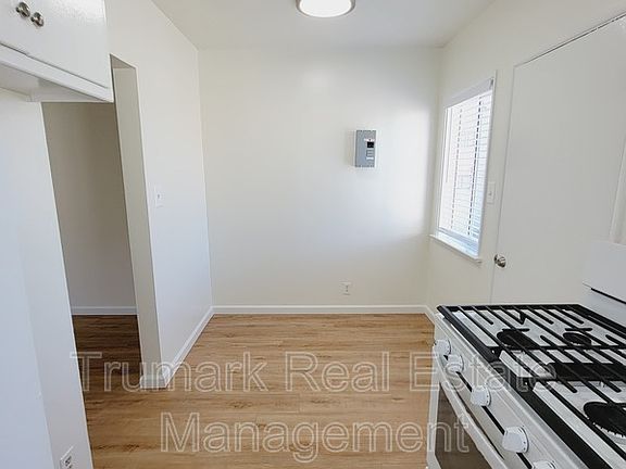 4th image of 1548.5 E Wilson Ave