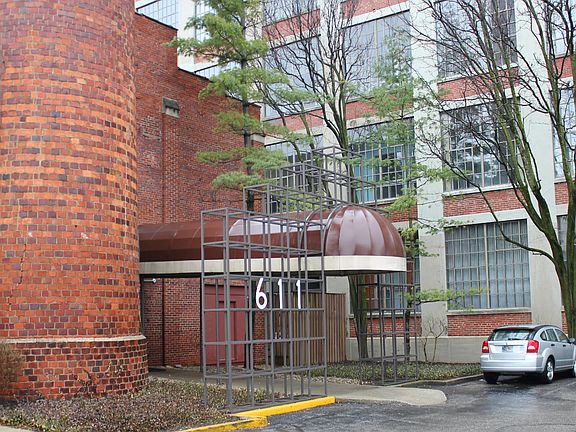 2nd image of 611 N Park Ave APT 107