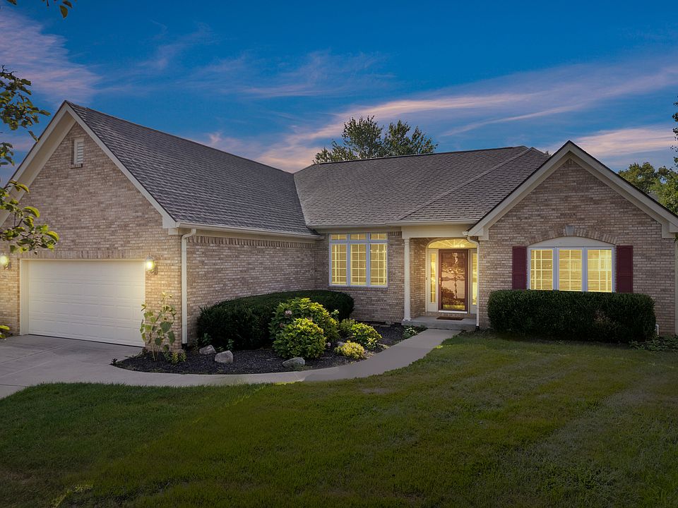 1st image of 7066 English Oak Dr