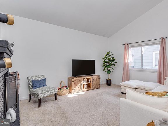 2nd image of 115 Harvest Rd