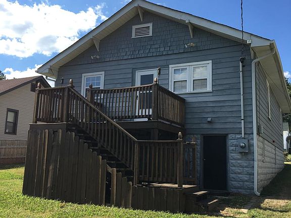 3rd image of 2820 Browning Ave