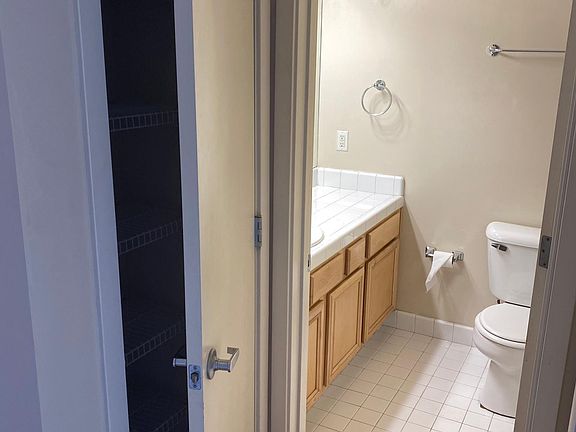 5th image of 1130 Mariposa St APT 4
