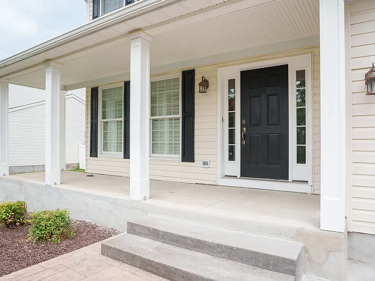 64 River View Dr — Photo 4