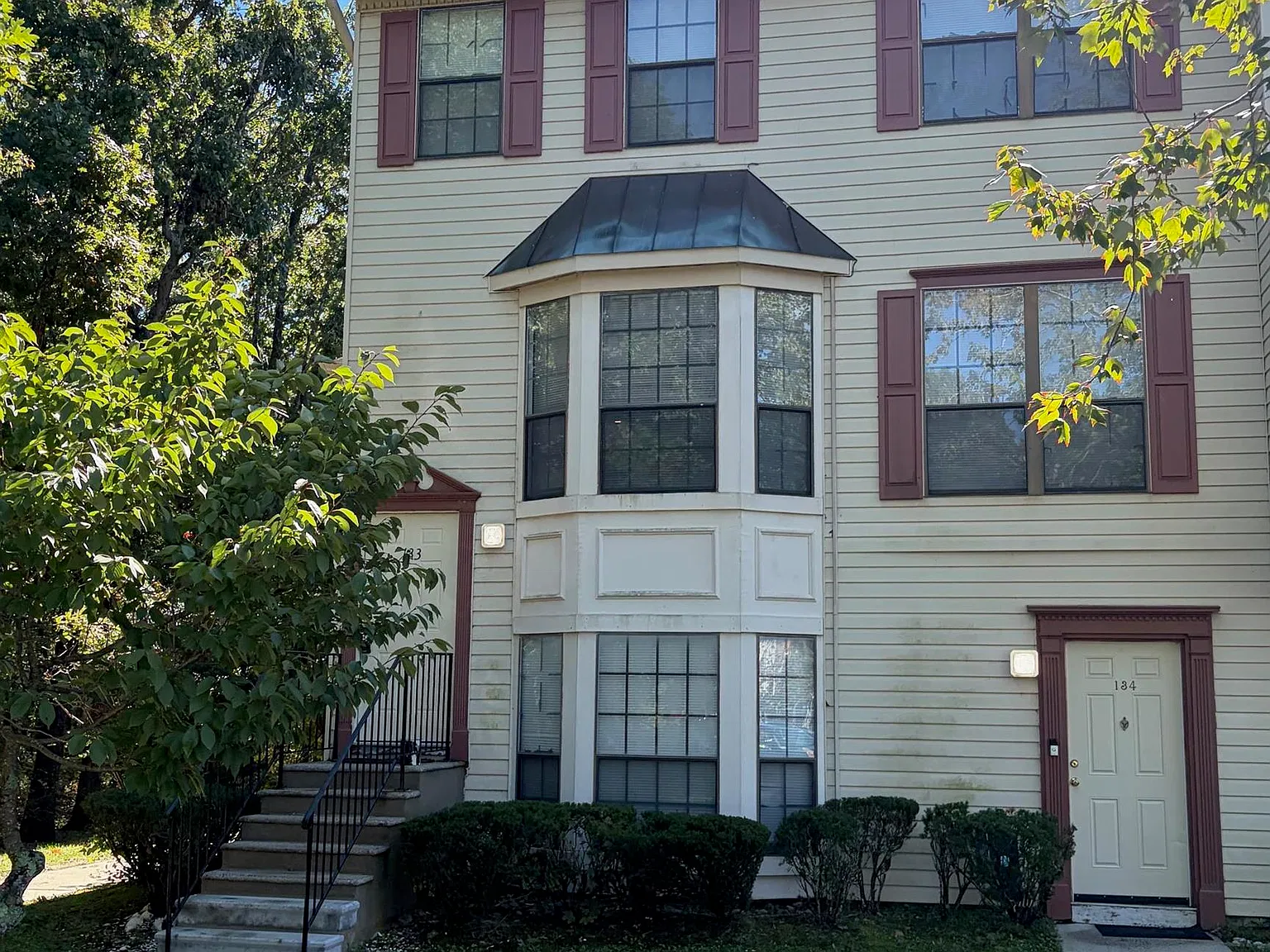 2 bed, 2.5 bath, $2,000 — Photo 1