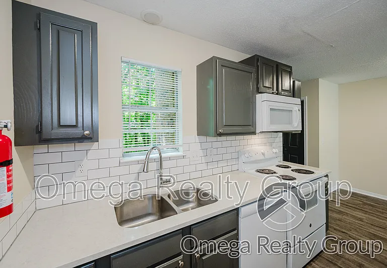 40 Ratliff St #13 — Photo 12