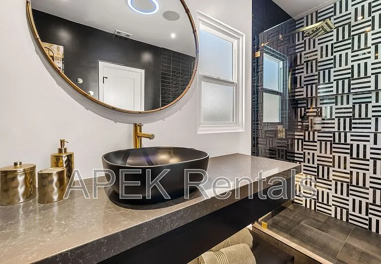 2325 N Girasol Ave — Photo 30