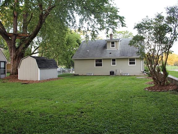 2nd image of 1004 N Grandview Blvd