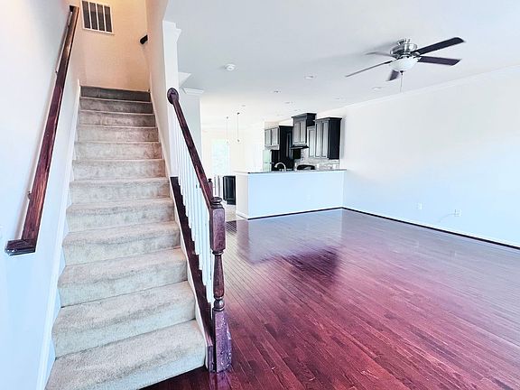 3rd image of 37 Rapidan Dr
