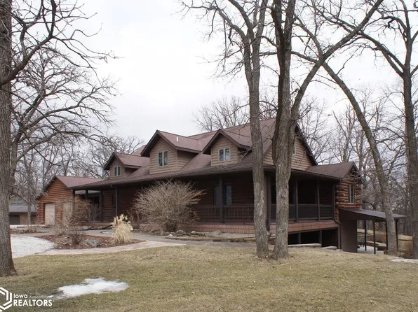 2502 Inkpaduta Ave, Webster City, IA 50595