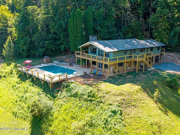 2nd image of 505 Hyatt Creek Road