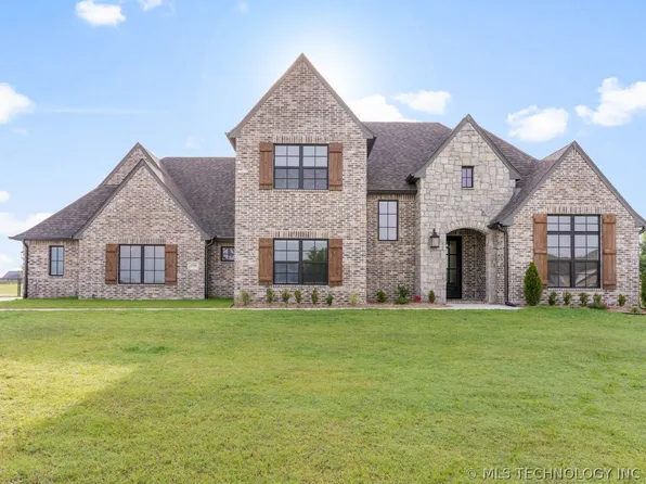 2739 Creek Trail Ln, Oologah, OK 74053