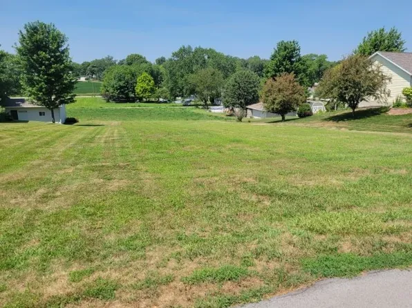 409 Jackson Blvd, Tabor, IA 51653