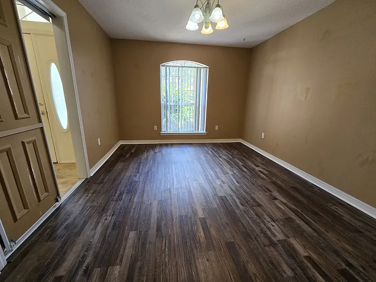 4219 Spindlewick Dr — Photo 12