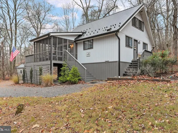 104 Blizzard Ln, Hedgesville, WV 25427