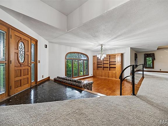 2nd image of 468 White Clover Rd