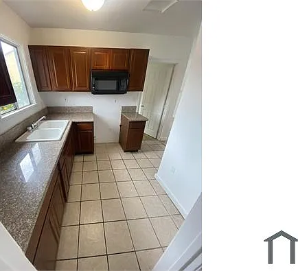 1712 W 82nd St — Photo 10
