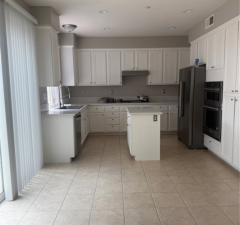 2nd image of 6328 Rhodes Ln